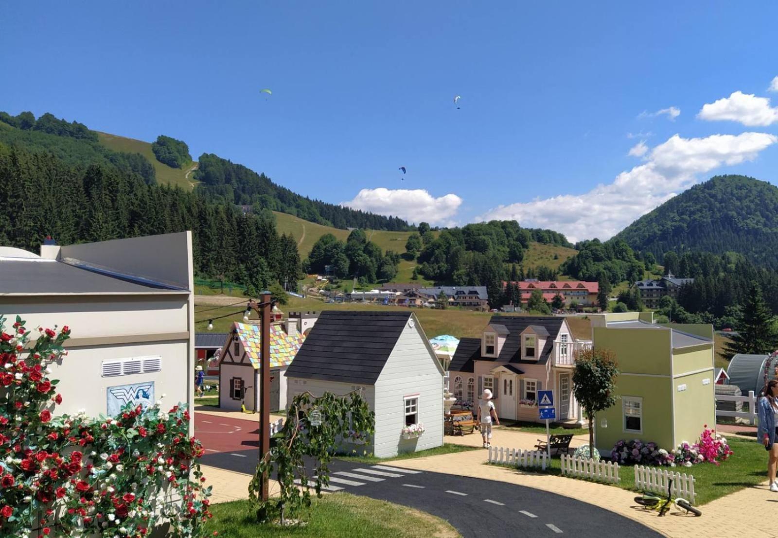 Kamzik Apartment Hill View With Garage Доновалы Экстерьер фото