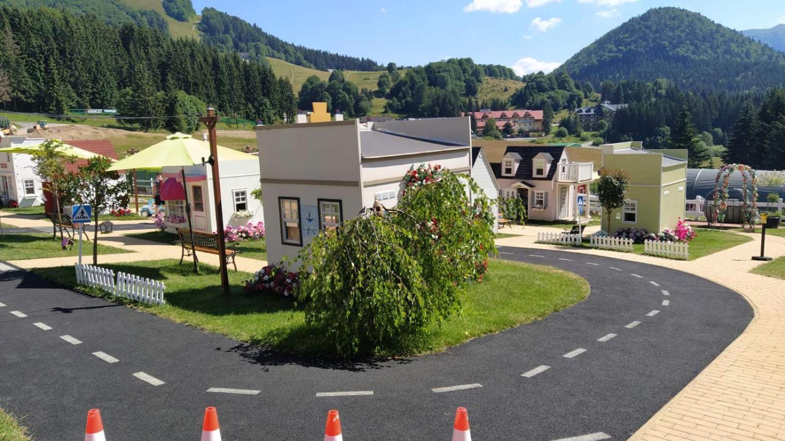 Kamzik Apartment Hill View With Garage Доновалы Экстерьер фото