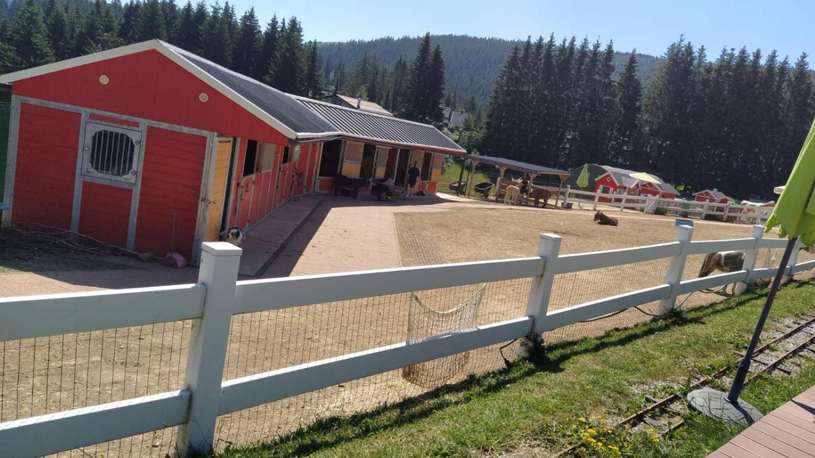 Kamzik Apartment Hill View With Garage Доновалы Экстерьер фото